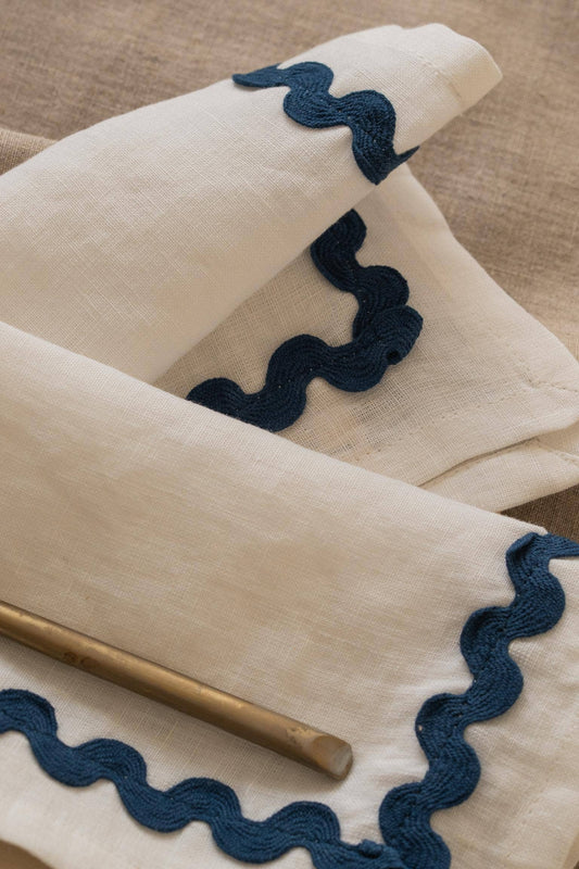 Blue Lace Trim Linen Napkin – Elegant Dining