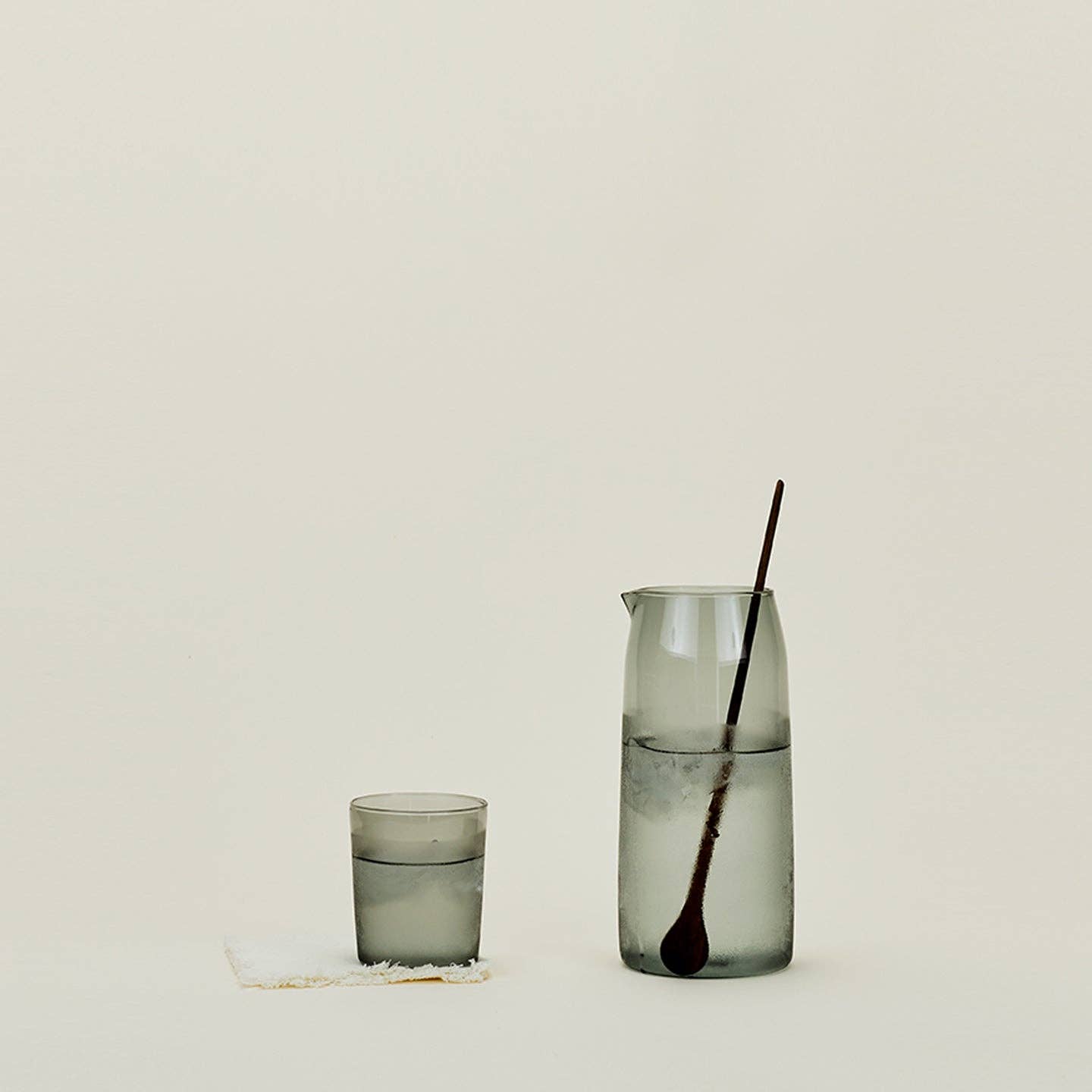 ESSENTIAL GLASSWARE - PITCHERS