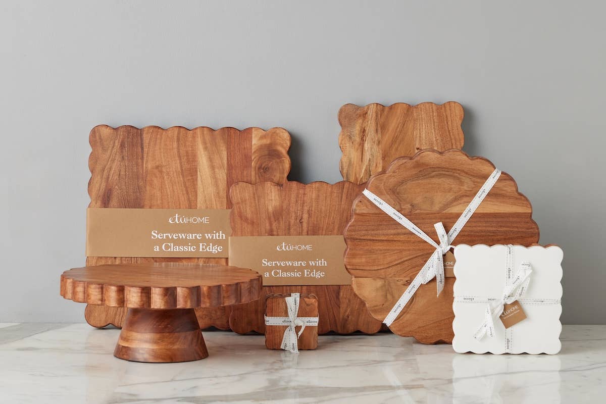 Scalloped Cutting Board, Medium Square